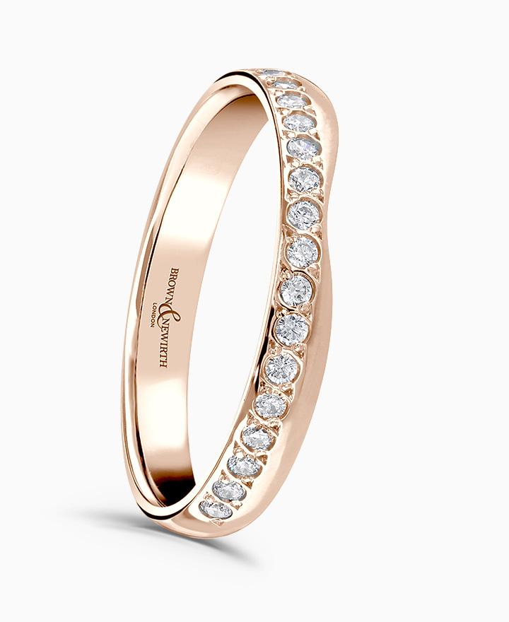 Cutaway diamond wedding ring